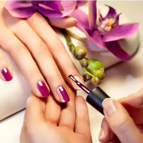 Maniküre Nageldesign Zürich Gelnägel Kosmetikstudio Evergreen