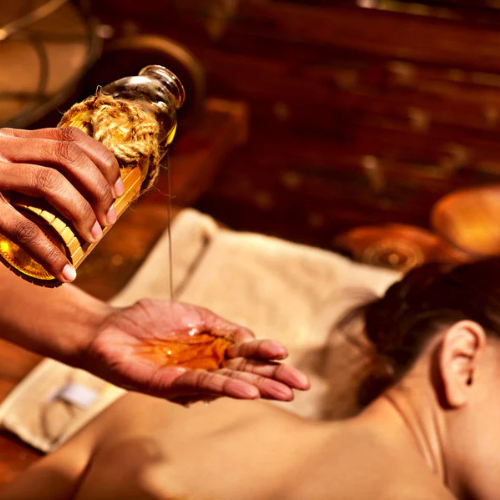 Ganzkörper-Ayurveda-Massage mit Öl