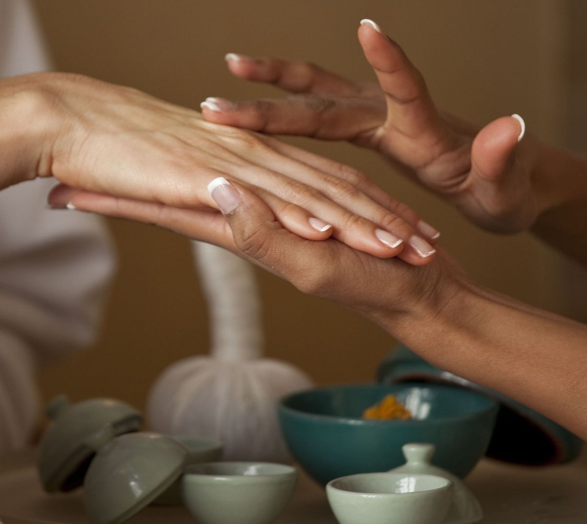 Handpflege Maniküre Zürich French Nails Ayurveda Kosmetikstudio Evergreen